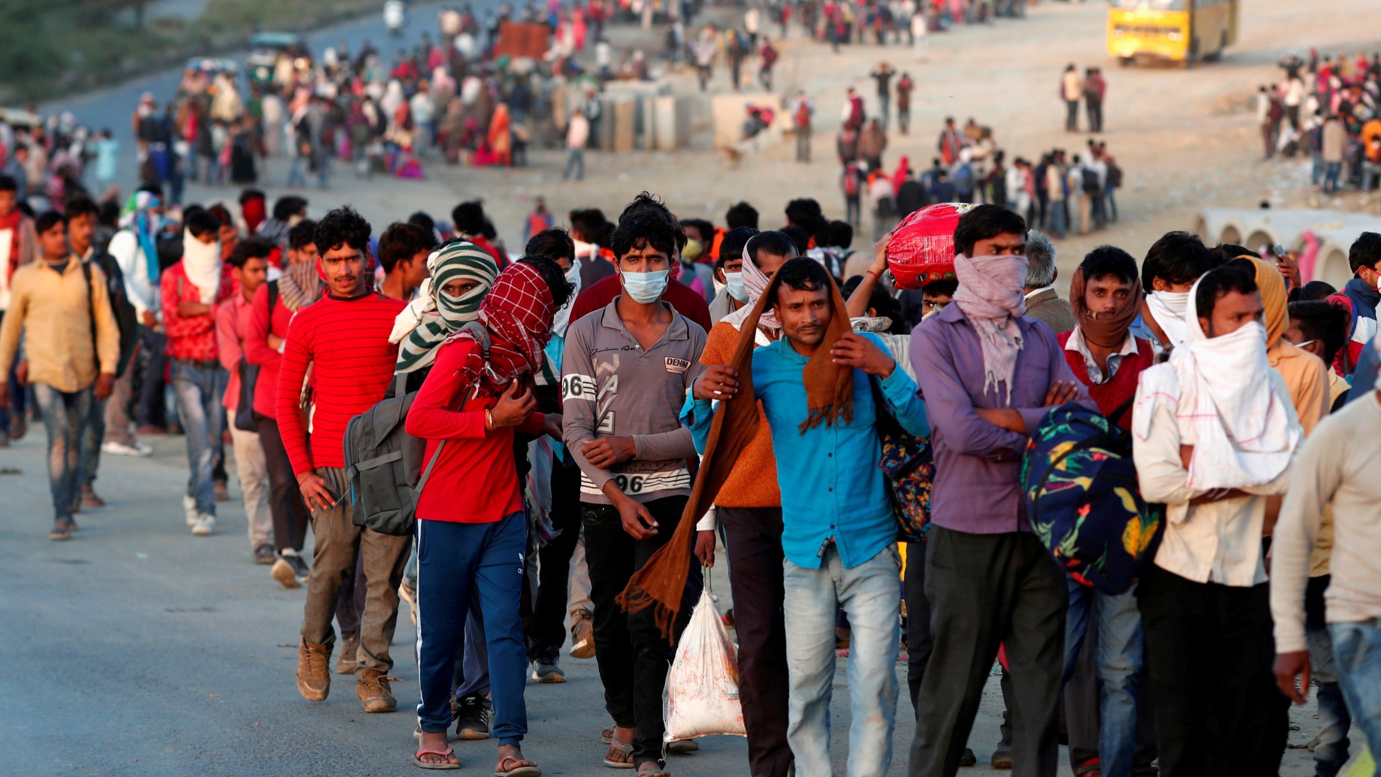 रोजगार के बरक्स