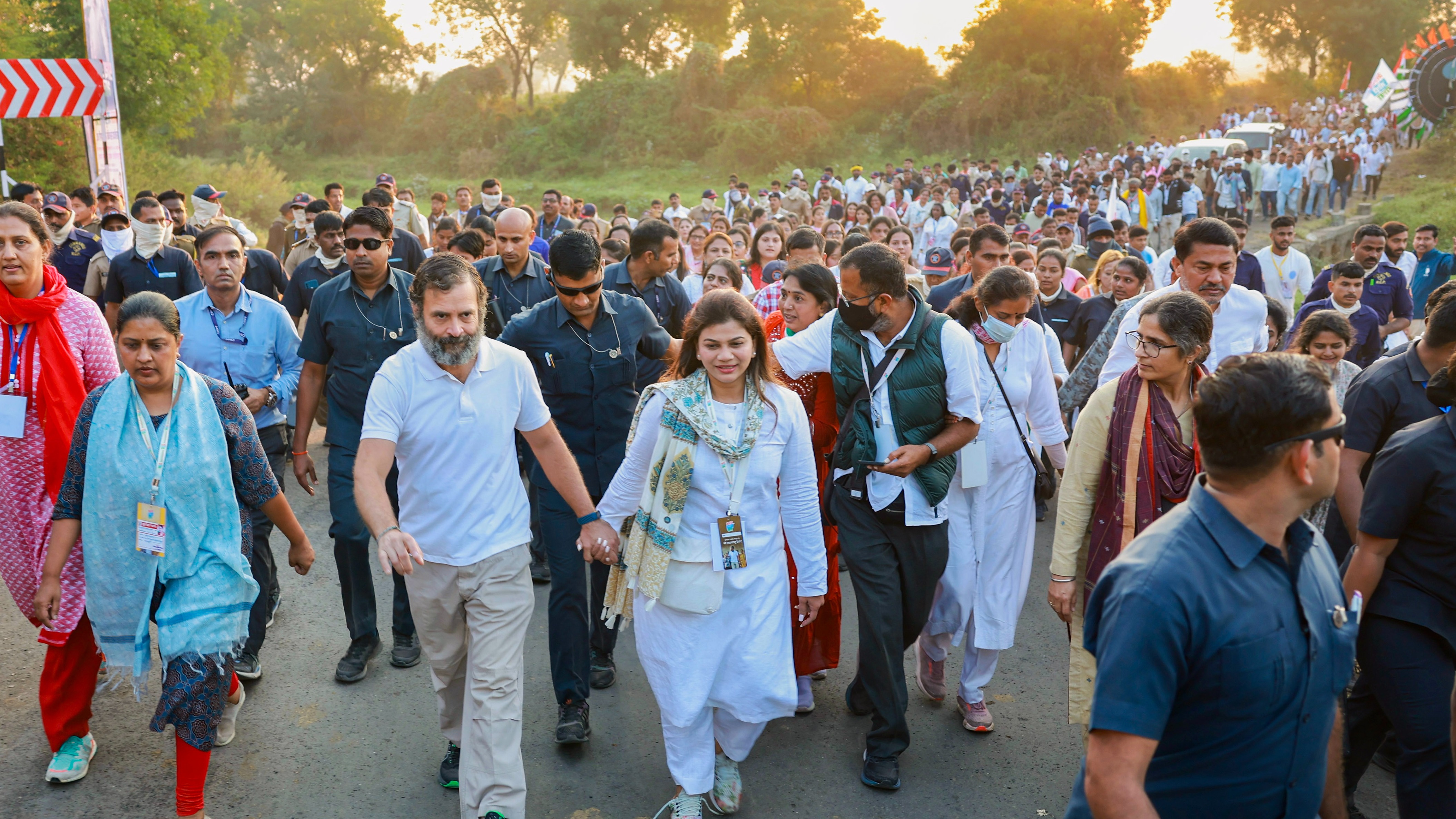 कांग्रेस के लिए दिल्ली दूर है अभी