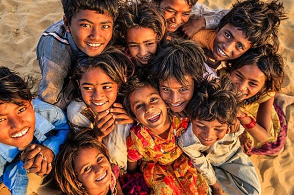 विश्व प्रसन्नता सूचकांकः सावन के अंधों को सूझत है हरो-हरो