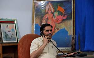 बदलाव की जरूरत है, पर बचाव भी जरूरी