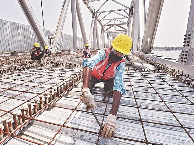 कोरोना इफेक्टः आर्थिक मोर्चे पर भारत कई देशों से बेहतर